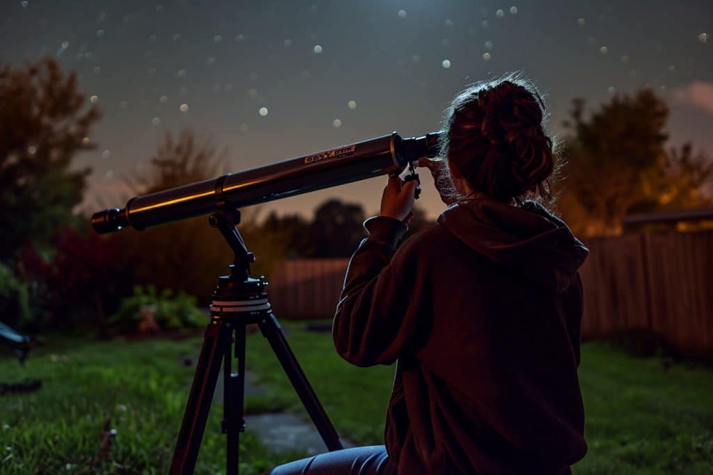 Guide d’astronomie pour amateurs : Comment observer les étoiles et planètes depuis votre jardin